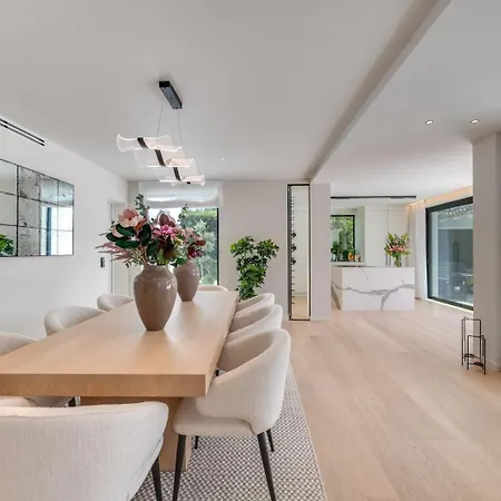 Luxury 5 Bed - Heated Pool