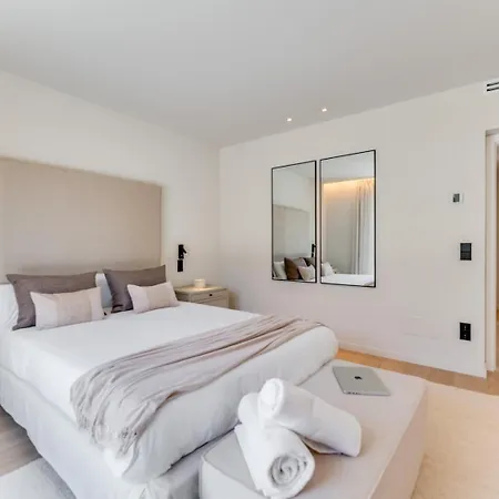 Luxury 5 Bed - Heated Pool