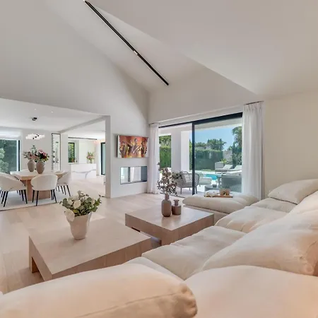 Luxury 5 Bed - Heated Pool * 马尔韦利亚