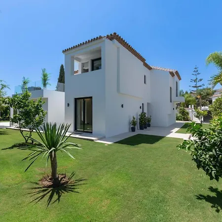 Villa Luxury 5 Bed - Heated Pool Marbella